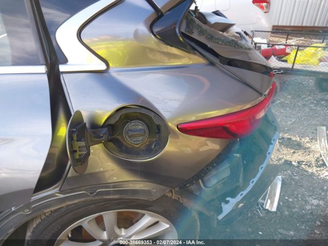 SJKCH5CP8JA060726 Infiniti Qx30 Luxury