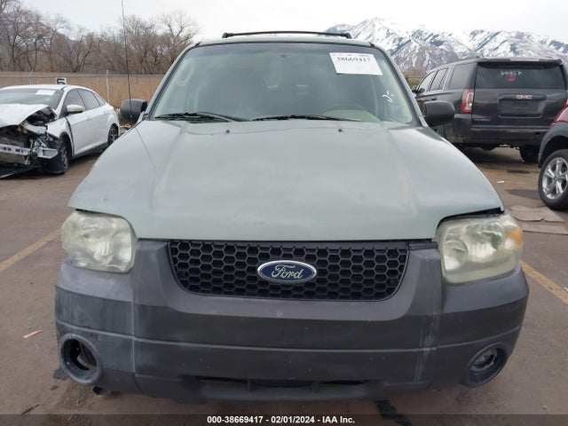 2005 FORD ESCAPE XLT VIN: 1FMCU03175KA33333