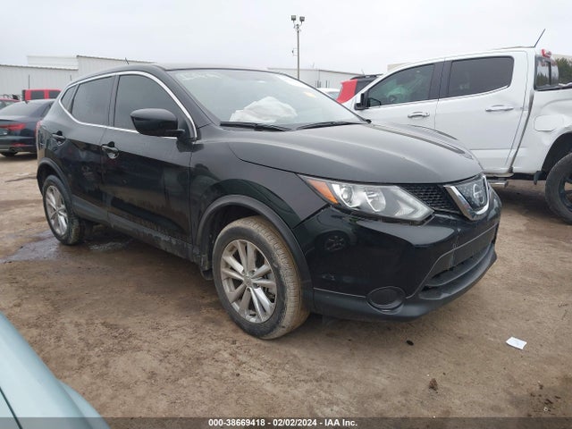 Nissan Rogue Sport S 2018 JN1BJ1CP8JW165137 main image