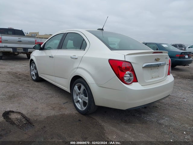 Chevrolet Sonic Ltz Auto 2015 1G1JE5SB2F4106932 Image 3