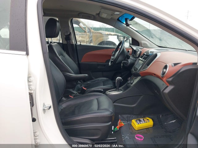 Chevrolet Sonic Ltz Auto 2015 1G1JE5SB2F4106932 Image 5