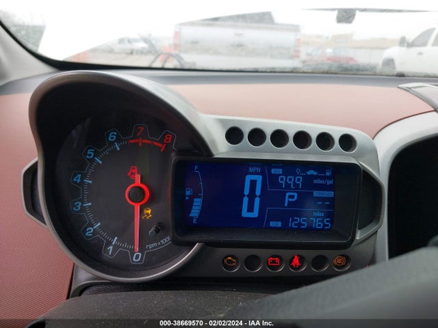 Chevrolet Sonic Ltz Auto 2015 1G1JE5SB2F4106932 Image 7