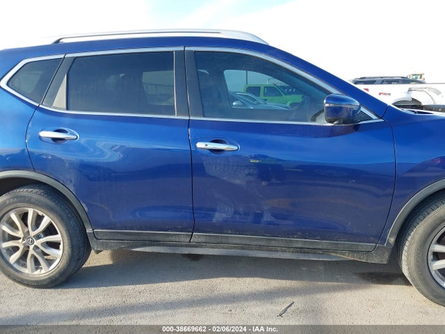 Nissan ROGUE SV 2018 5N1AT2MT9JC729976 Image 14