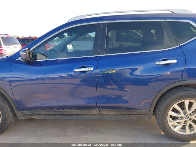 Nissan ROGUE SV 2018 5N1AT2MT9JC729976 Image 15