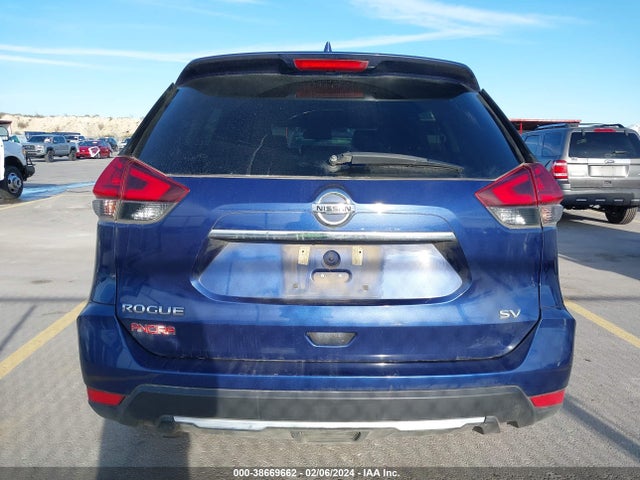 Nissan ROGUE SV 2018 5N1AT2MT9JC729976 Image 17