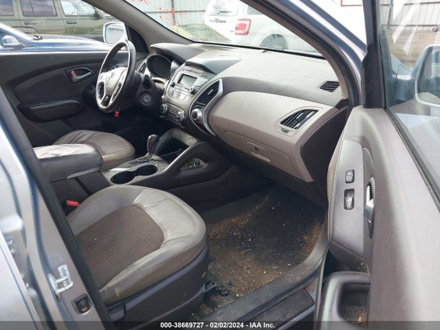 2011 HYUNDAI TUCSON GLS VIN: KM8JU3AC9BU304826