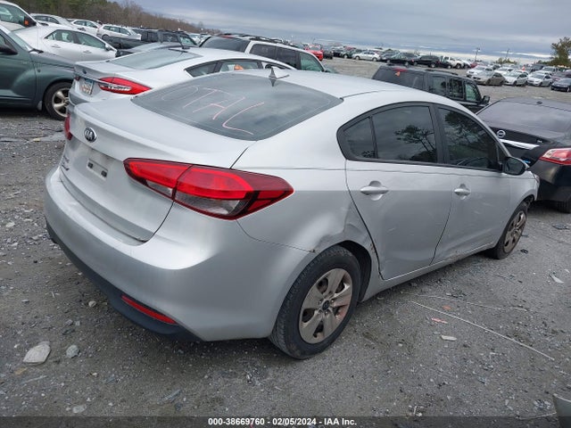 KIA FORTE LX 2018 3KPFK4A71JE195493 Image 4