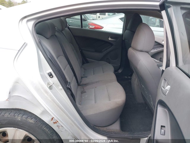 KIA FORTE LX 2018 3KPFK4A71JE195493 Image 8