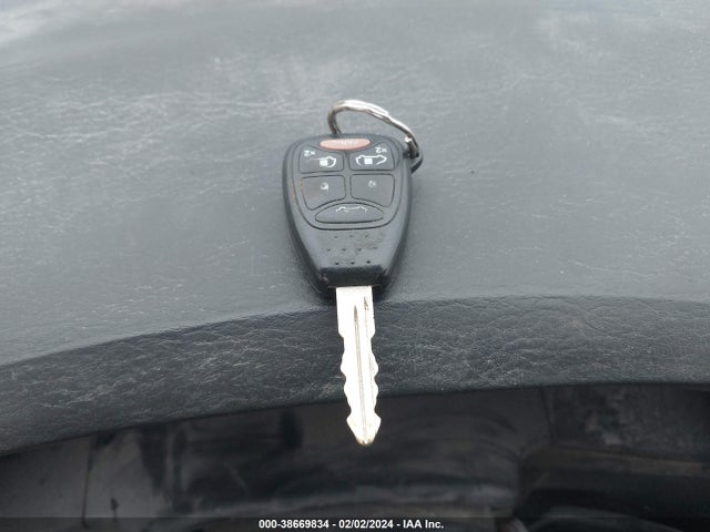 2005 DODGE GRAND CARAVAN SXT VIN: 2D4GP44L35R415089
