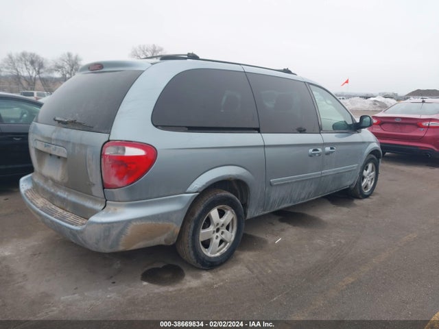 2005 DODGE GRAND CARAVAN SXT VIN: 2D4GP44L35R415089