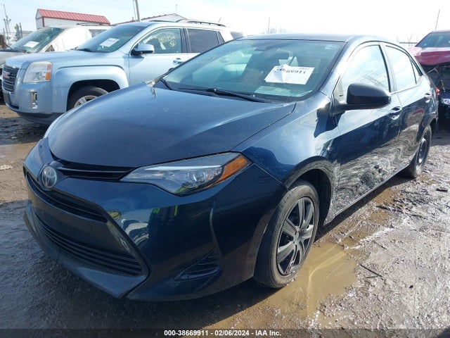 Toyota COROLLA LE 2017 5YFBURHE5HP608230 Image 2