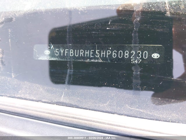 Toyota COROLLA LE 2017 5YFBURHE5HP608230 Image 9