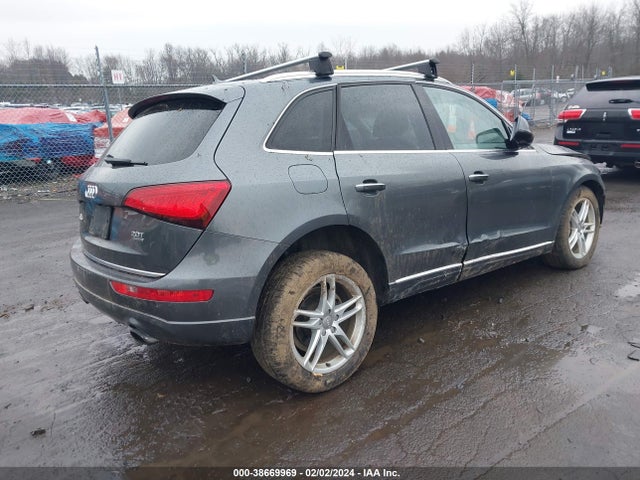 Audi Q5 2.0t Premium 2017 WA1L2AFP0HA026387 Image 4