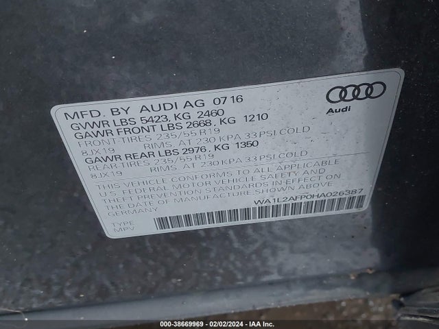 Audi Q5 2.0t Premium 2017 WA1L2AFP0HA026387 Image 9