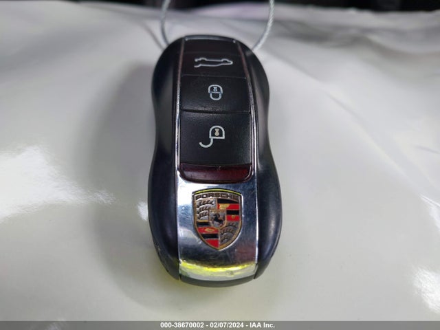 2011 PORSCHE CAYENNE WP1AA2A21BLA04393 Photo 10