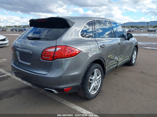2011 PORSCHE CAYENNE WP1AA2A21BLA04393 Photo 3