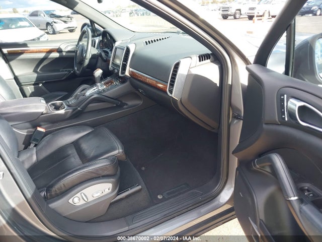 2011 PORSCHE CAYENNE WP1AA2A21BLA04393 Photo 4