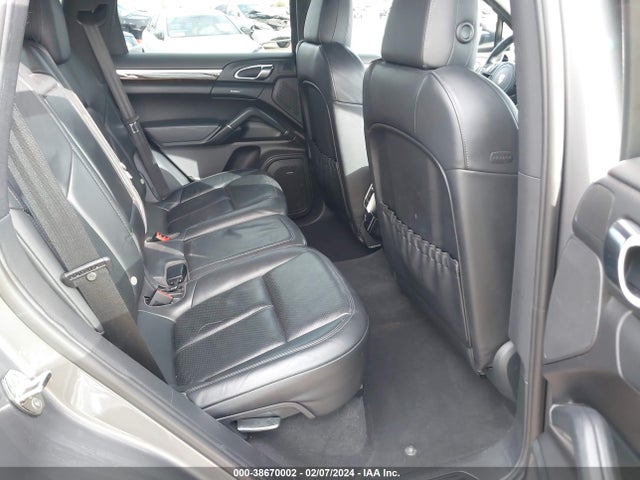 2011 PORSCHE CAYENNE WP1AA2A21BLA04393 Photo 7