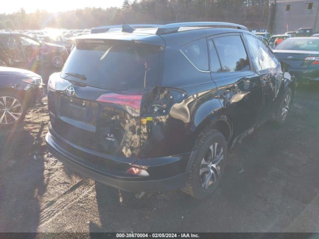 2T3BFREV4JW831014 Toyota RAV4 LE