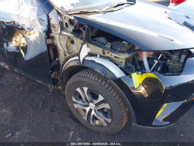 2T3BFREV4JW831014 Toyota RAV4 LE