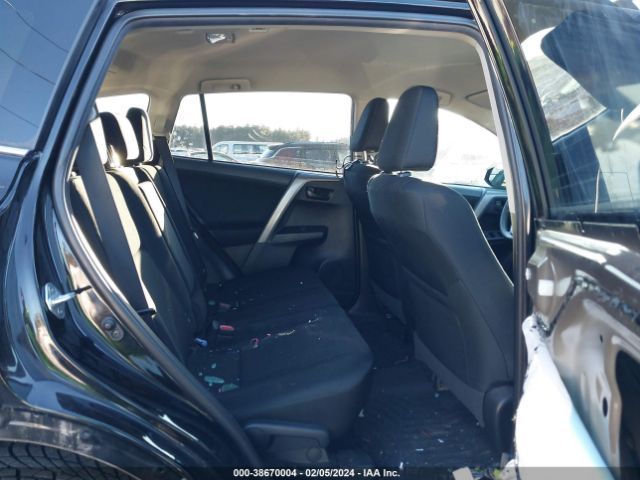 2T3BFREV4JW831014 Toyota RAV4 LE