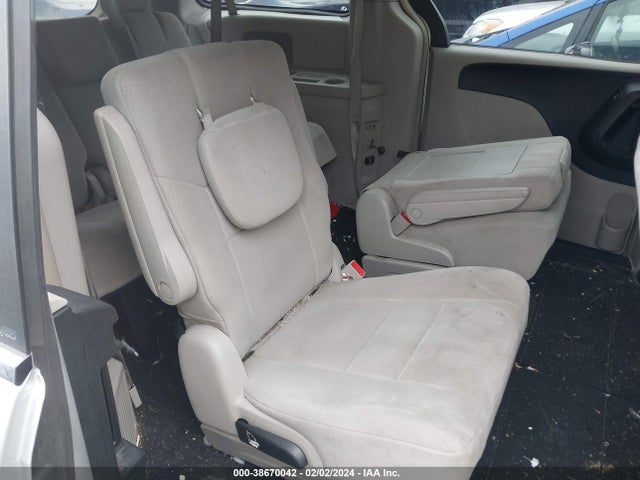 2011 DODGE GRAND CARAVAN CREW VIN: 2D4RN5DG2BR764764