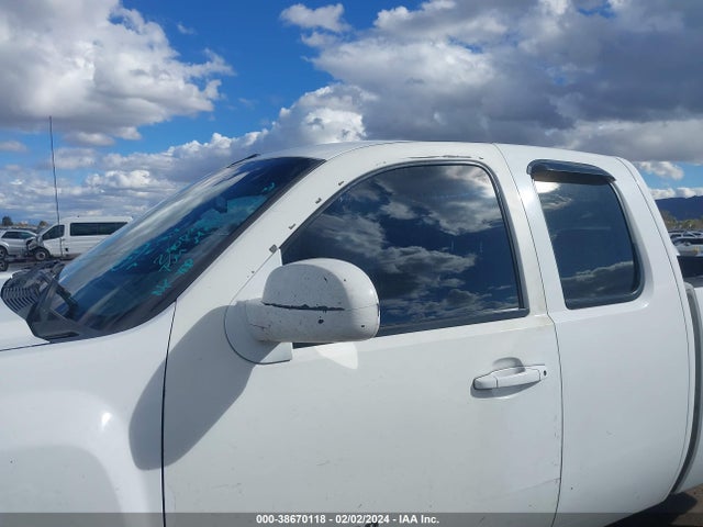 2009 CHEVROLET SILVERADO 1500 LT VIN: 1GCEC29C69Z240698