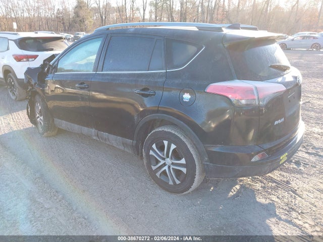 Toyota RAV4 LE 2017 2T3BFREV6HW684169 Image 3