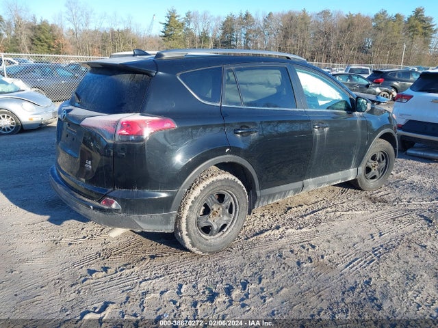 Toyota RAV4 LE 2017 2T3BFREV6HW684169 Image 4