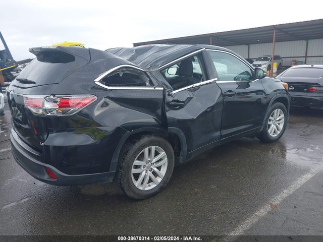 Toyota Highlander Le 2015 5TDZARFH7FS012447 Image 4