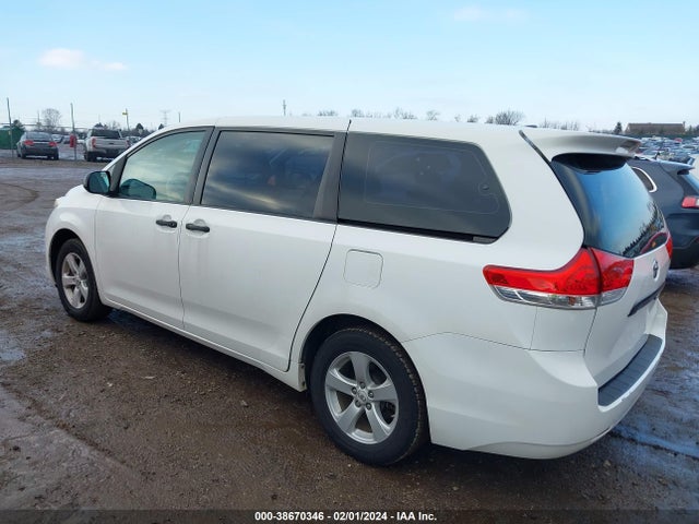 2011 TOYOTA SIENNA VIN: 5TDKA3DC2BS004790