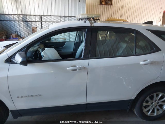Chevrolet EQUINOX LS 2018 2GNAXHEV4J6228876 Image 14