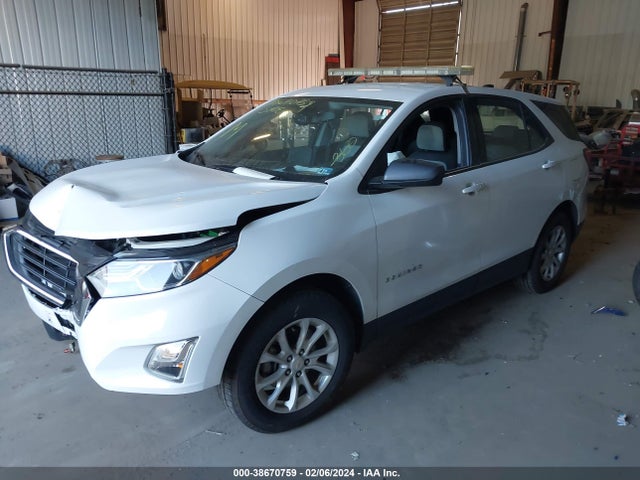 Chevrolet EQUINOX LS 2018 2GNAXHEV4J6228876 Image 2