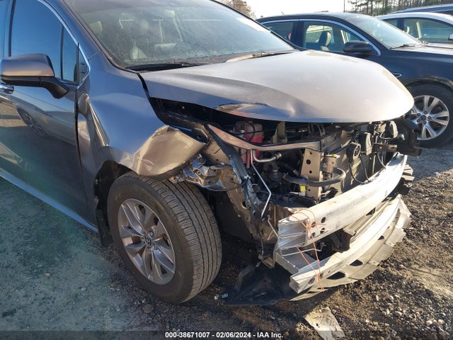 2022 TOYOTA SIENNA XLE VIN: 5TDYRKEC2NS108308