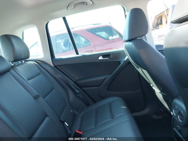 WVGBV7AX0FW507397 Volkswagen TIGUAN SE