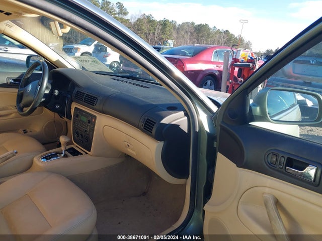 2002 VOLKSWAGEN PASSAT GLS VIN: WVWPD63B82P434843