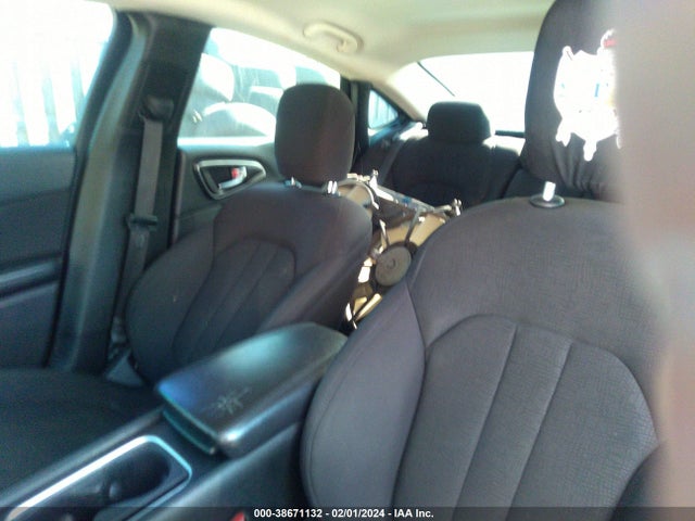 Chrysler 200 Limited 2015 1C3CCCAB2FN611914 Image 8