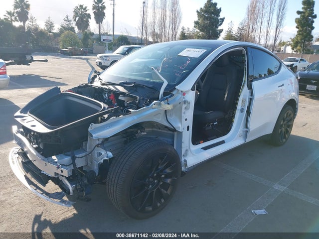 7SAYGDEEXPF639883 Tesla Model Y