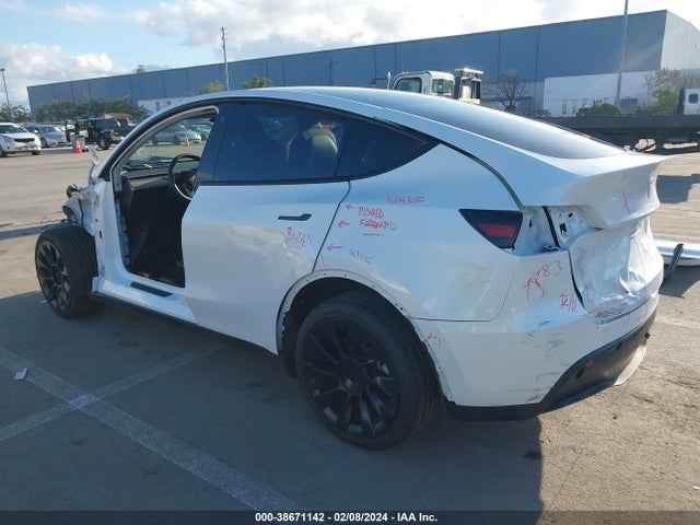 7SAYGDEEXPF639883 Tesla Model Y
