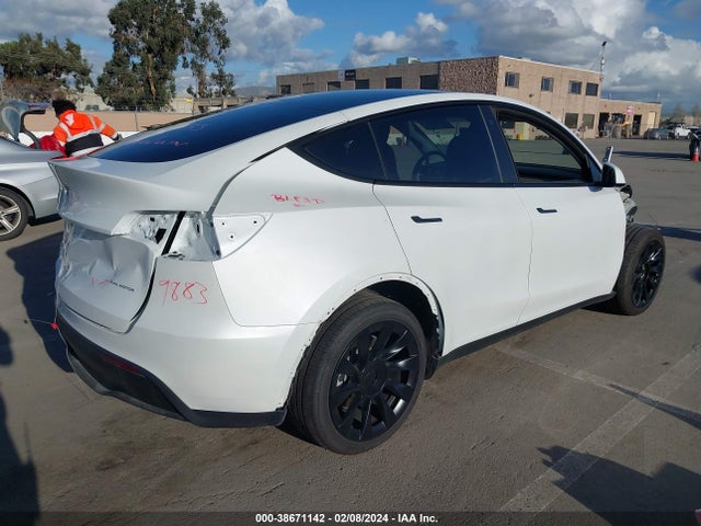 7SAYGDEEXPF639883 Tesla Model Y