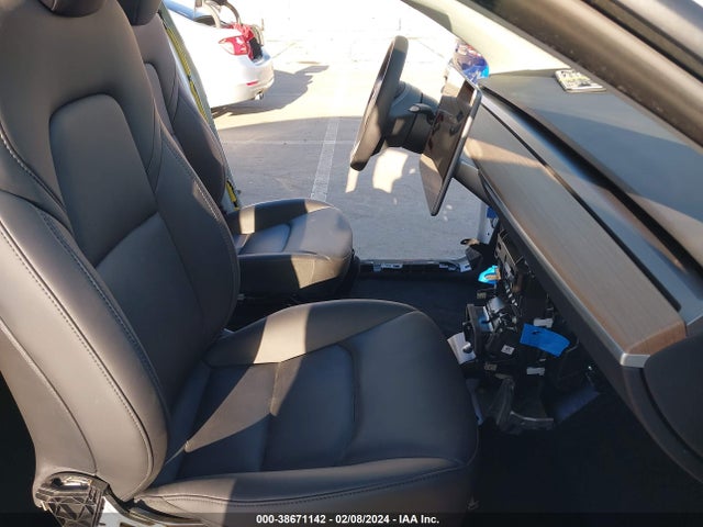7SAYGDEEXPF639883 Tesla Model Y