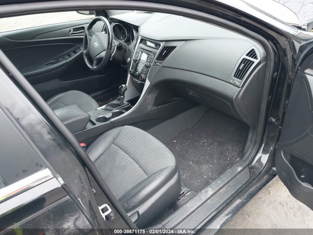 2011 HYUNDAI SONATA SE VIN: 5NPEC4AC5BH026631