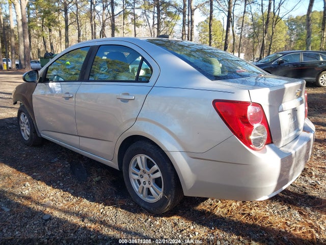 Chevrolet Sonic Ls Auto 2015 1G1JA5SH9F4113618 Image 3
