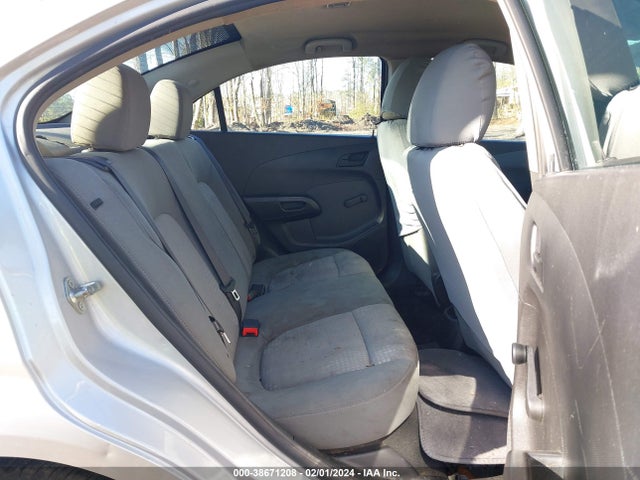 Chevrolet Sonic Ls Auto 2015 1G1JA5SH9F4113618 Image 8