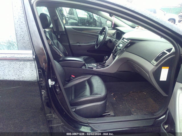 Hyundai SONATA HYBRID 2014 KMHEC4A43EA115257 Image 5