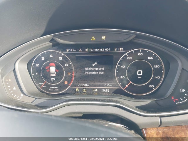 WA1ANAFY1J2001487 Audi Q5 2.0t Premium/2.0t Tech Premium