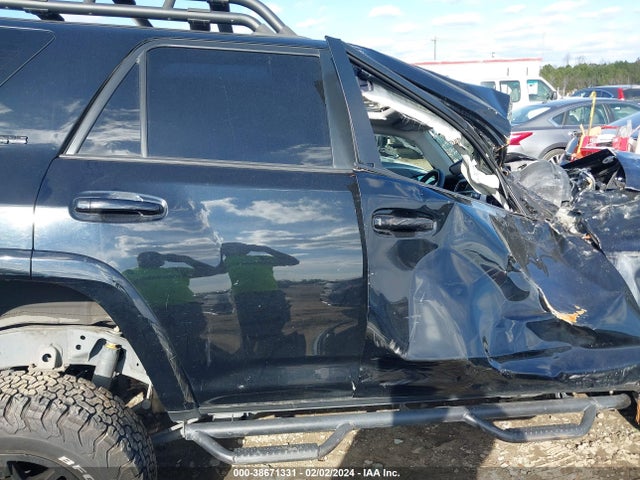Toyota 4runner Sr5 Premium 2018 JTEBU5JR9J5502237 Image 13