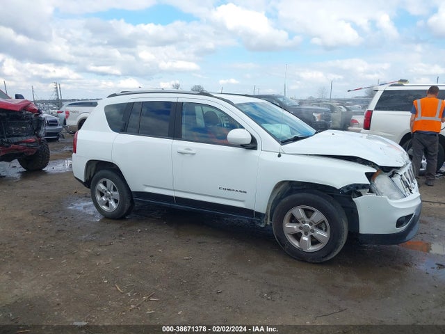 Jeep Compass Latitude 2016 1C4NJCEB1GD651381 Image 13