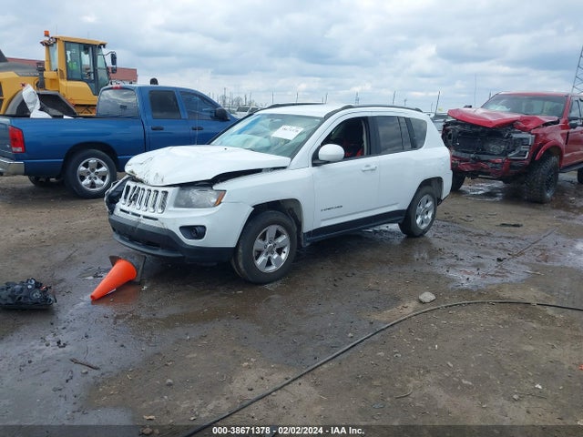 Jeep Compass Latitude 2016 1C4NJCEB1GD651381 Image 2
