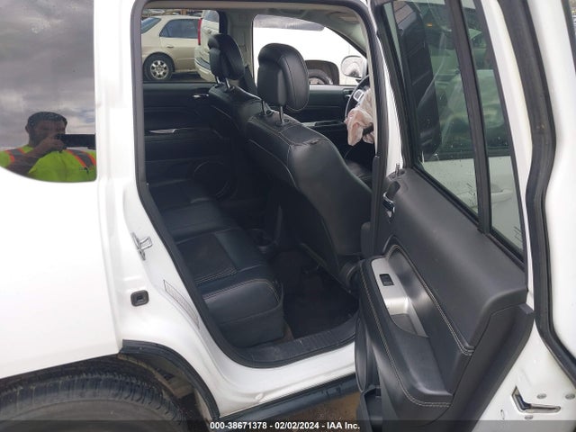 Jeep Compass Latitude 2016 1C4NJCEB1GD651381 Image 8